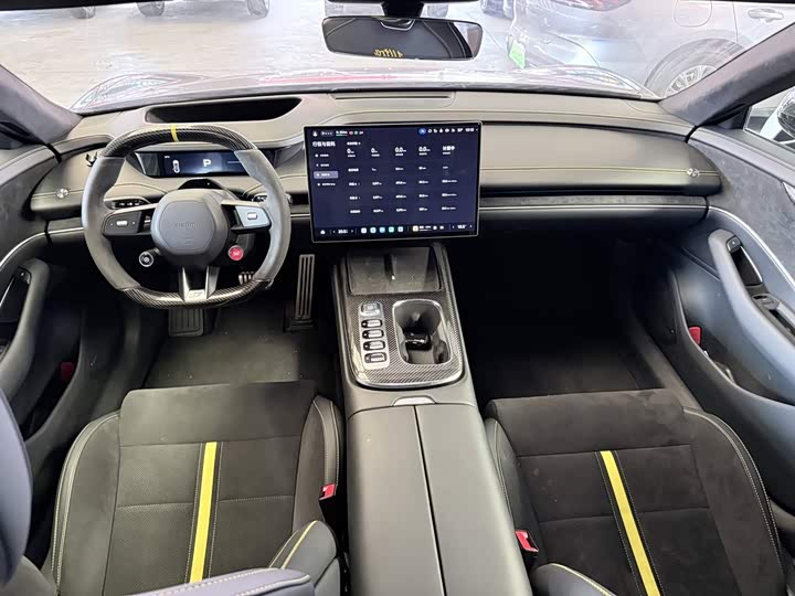 Xiaomi SU7 Ultra, 2025 — фото 6 из 9