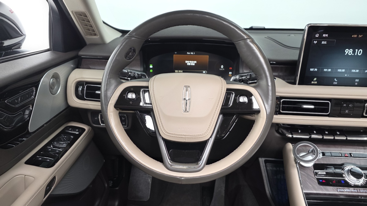 Lincoln Aviator, 2022 — фото 11 из 12
