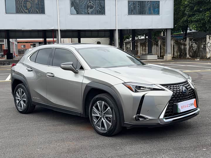 Lexus UX Hybrid, 2022 — фото 3 из 9