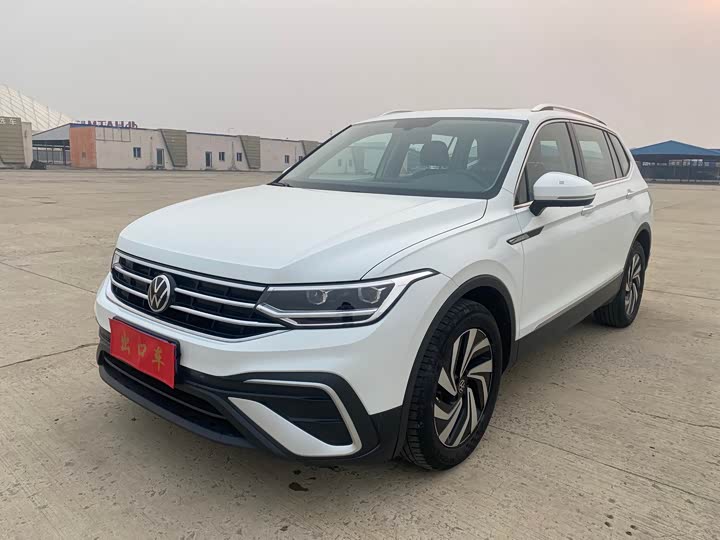 Volkswagen Tiguan L Pro, 2022 — купить в Санкт-Петербурге под ключ