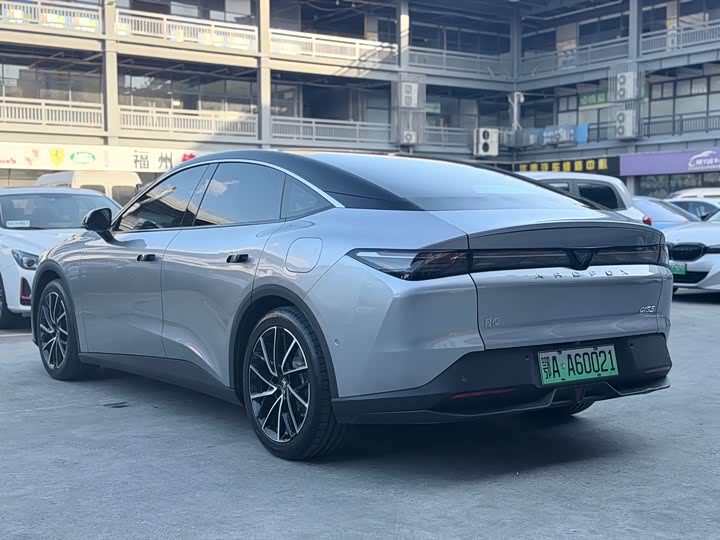 BAIC Arcfox Alpha S5, 2024 — фото 4 из 9