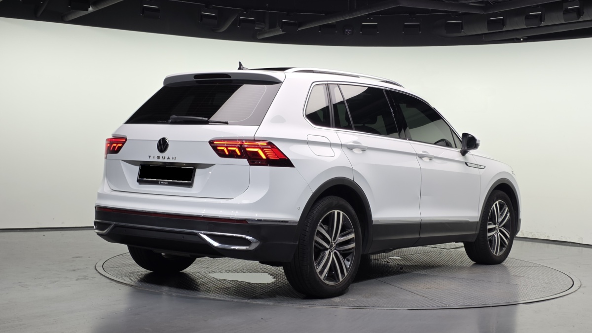 Volkswagen Tiguan, 2023 — фото 2 из 12