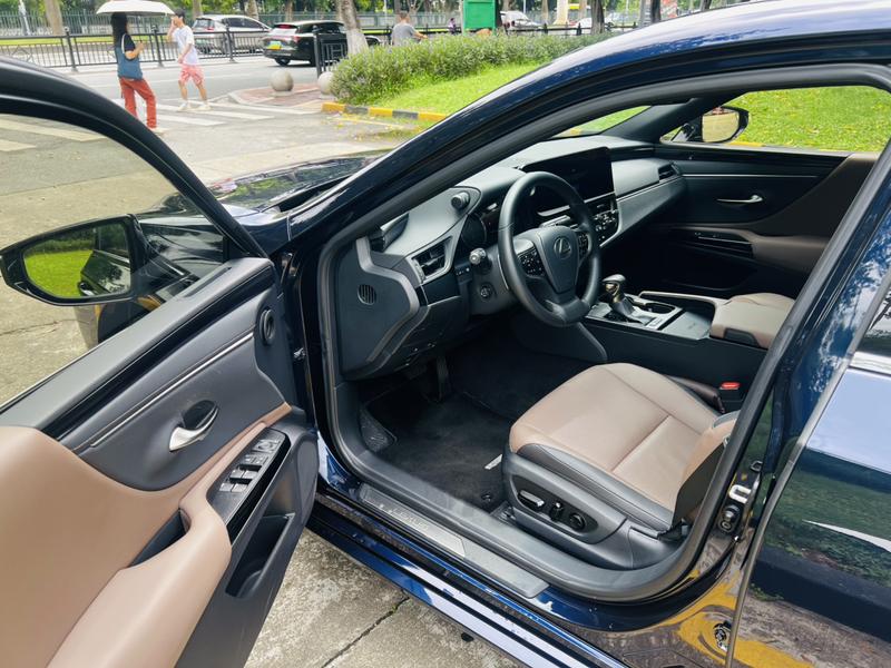 Lexus ES, 2022 — фото 12 из 12