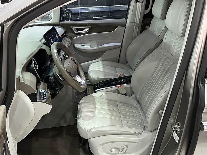 Roewe iMax 8, 2024 — фото 4 из 9