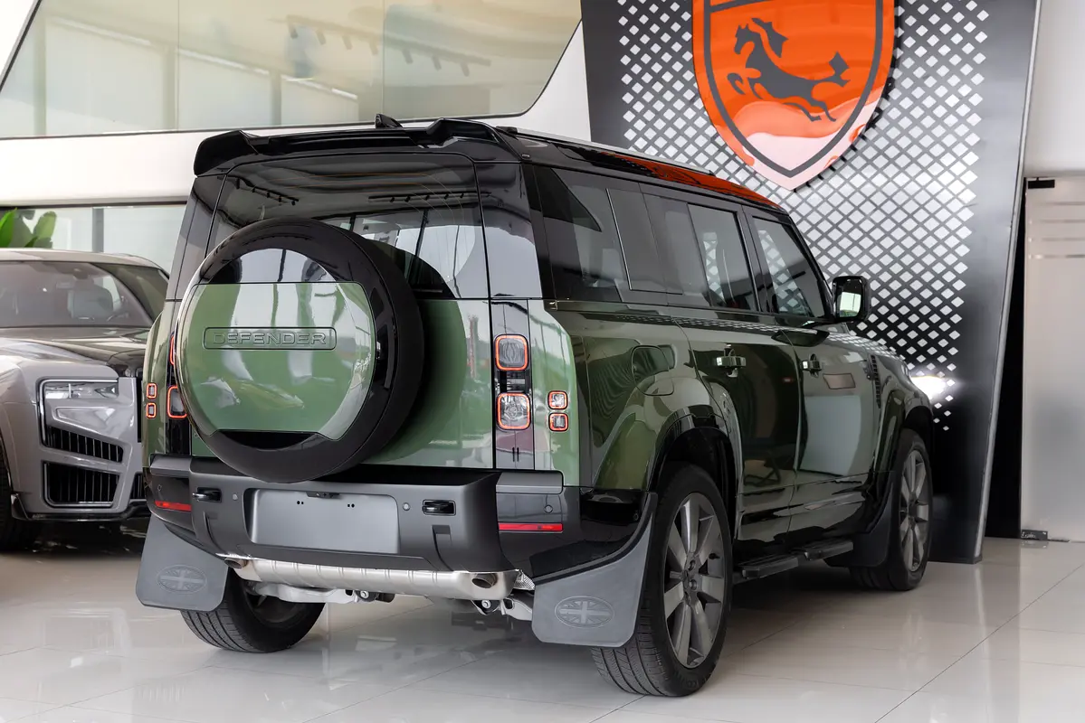 Land Rover Defender, 2026 — фото 4 из 10