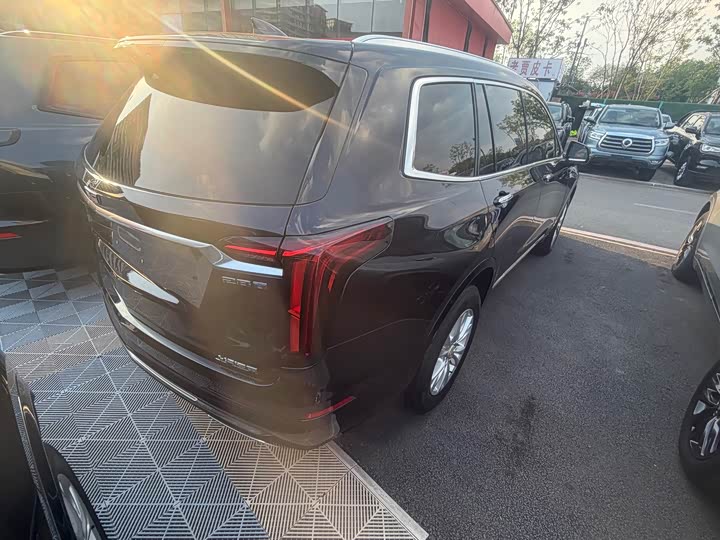 Cadillac XT6, 2022 — фото 6 из 9