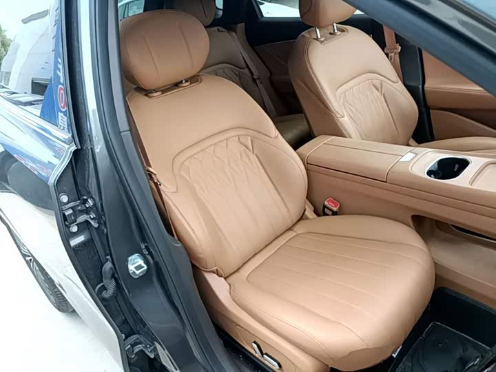 Dongfeng Aeolus L8, 2025 — фото 7 из 9