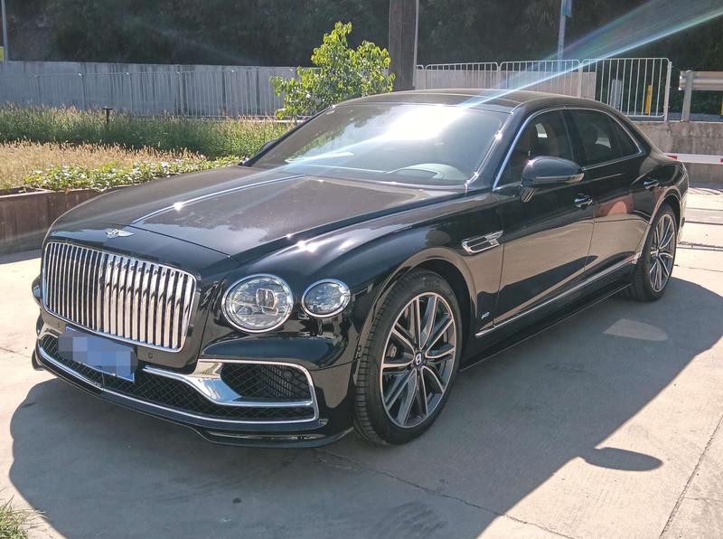 Bentley Flying Spur, 2021 — купить в Чебоксарах под ключ
