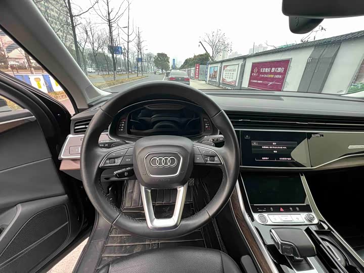 Audi Q7, 2023 — фото 8 из 9