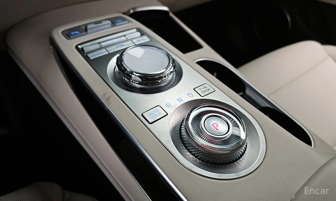 Genesis GV70, 2021 — фото 9 из 12