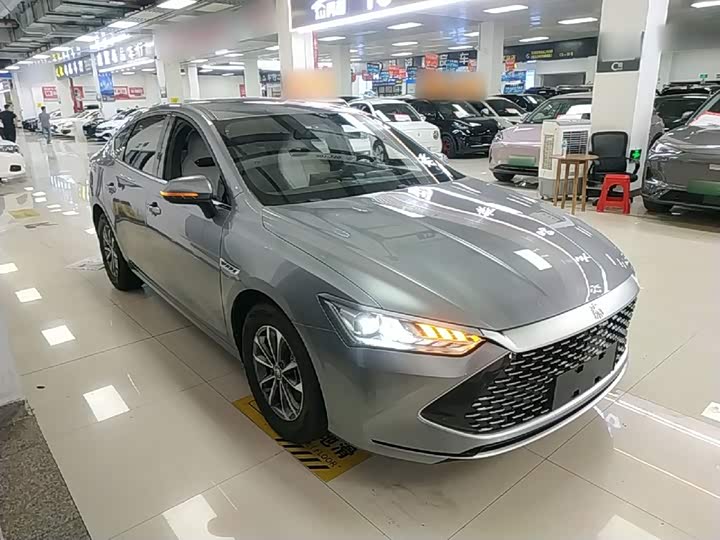 BYD Qin Plus, 2023 — фото 4 из 9