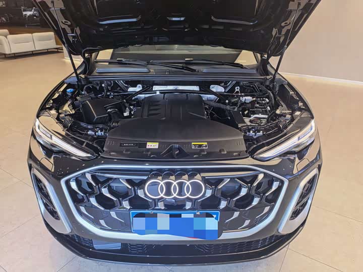 Audi Q5L, 2025 — фото 2 из 9