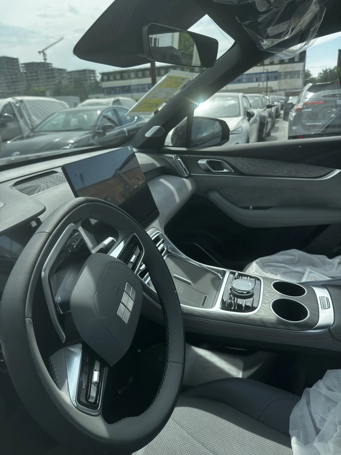 Geely Galaxy Starship 7, 2026 — фото 2 из 3