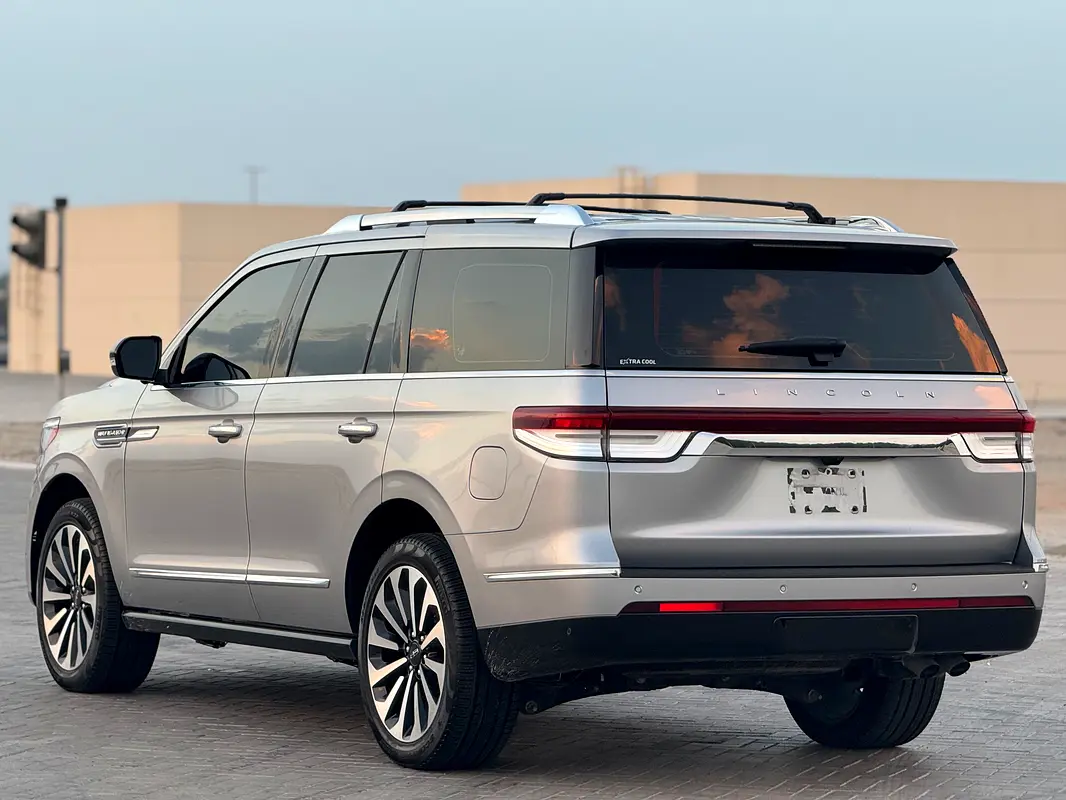 Lincoln Navigator, 2024 — фото 5 из 10