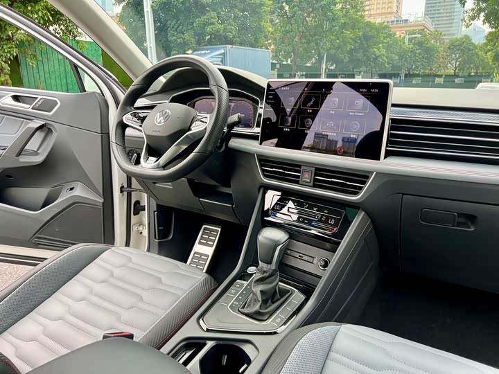 Volkswagen Tiguan X, 2021 — фото 12 из 12
