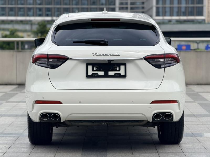 Maserati Levante, 2023 — фото 5 из 11