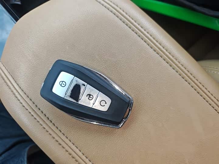 Geely Emgrand L Hi·P Hybrid, 2024 — фото 9 из 9