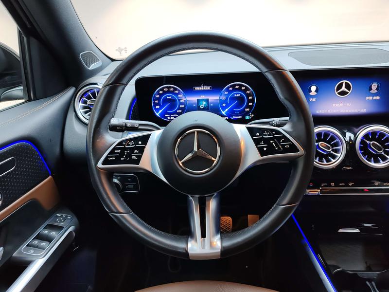 Mercedes-Benz EQB, 2024 — фото 10 из 12