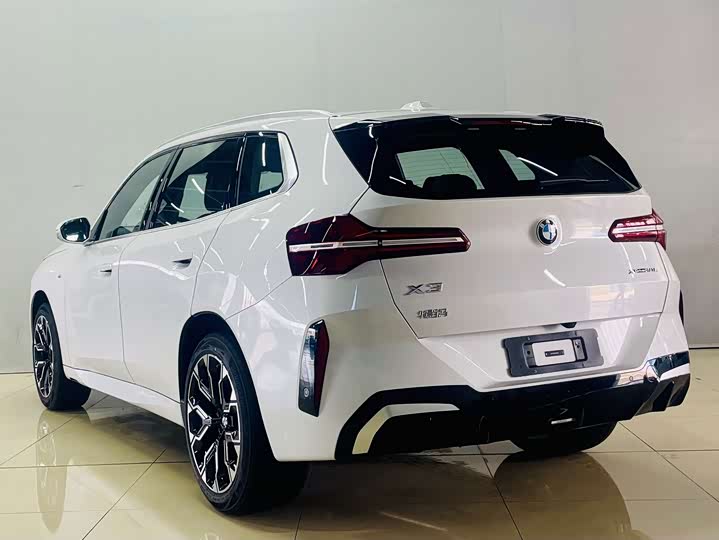 BMW X3, 2025 — фото 8 из 9