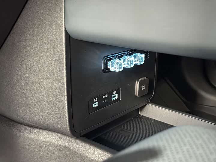 BYD FangChengBao Titanium 7 (Tai 7), 2025 — фото 3 из 9