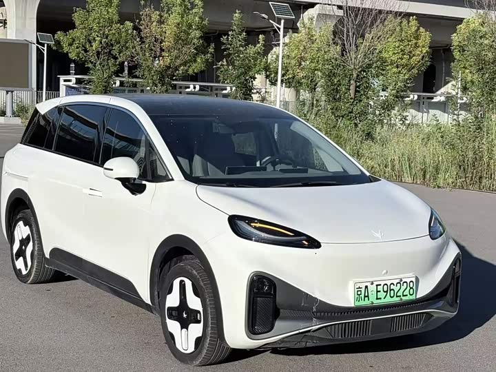 BAIC Arcfox Kaola S, 2025 — фото 3 из 9