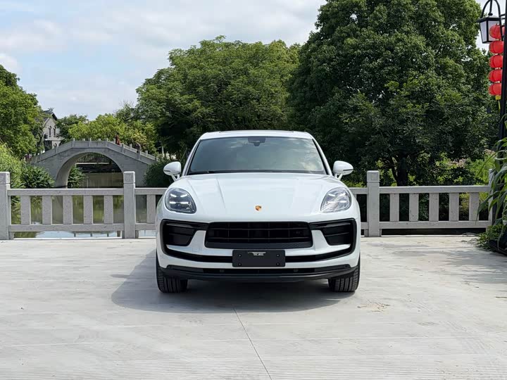 Porsche Macan, 2022 — фото 2 из 9