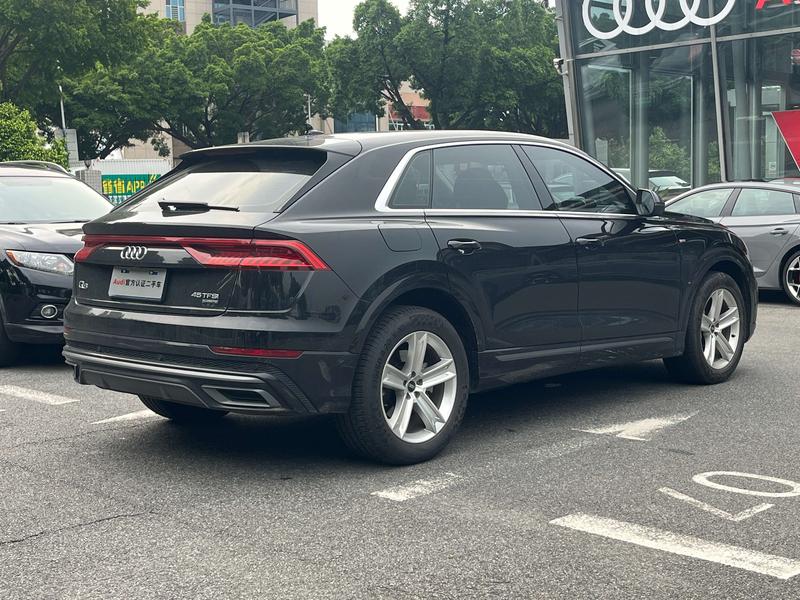 Audi Q8, 2022 — фото 6 из 12