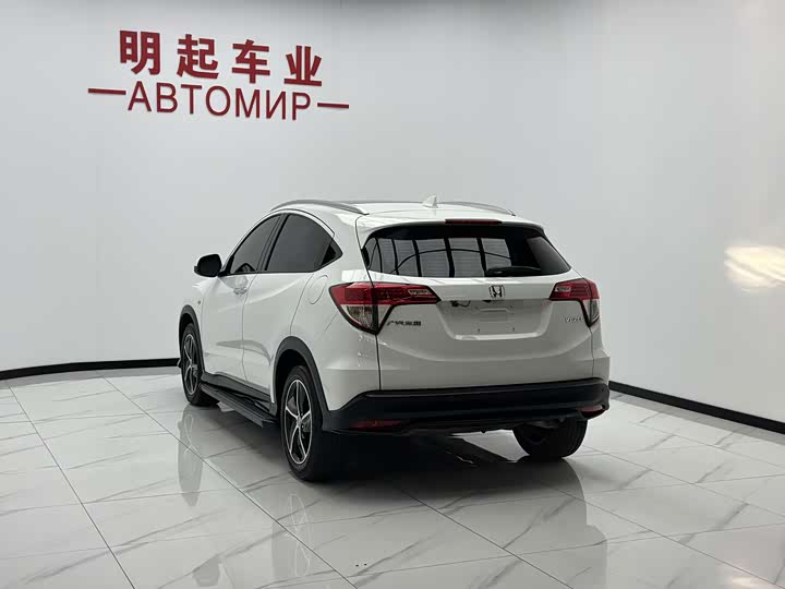 Honda Vezel, 2022 — фото 8 из 9