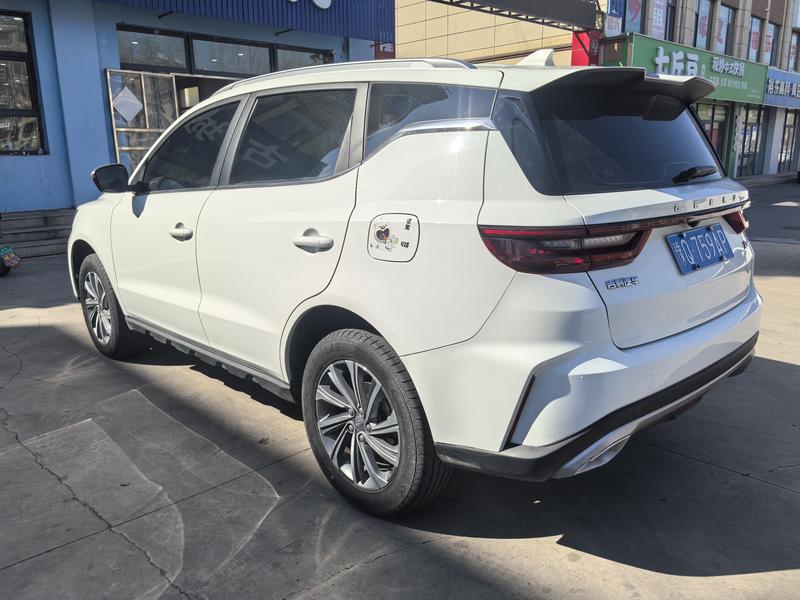 Geely Vision X6, 2024 — фото 3 из 12