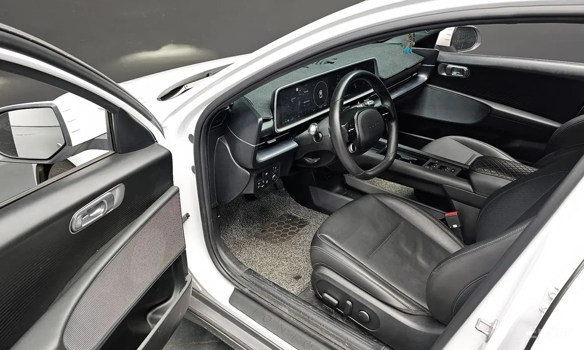 Hyundai Ioniq 6, 2022 — фото 12 из 12