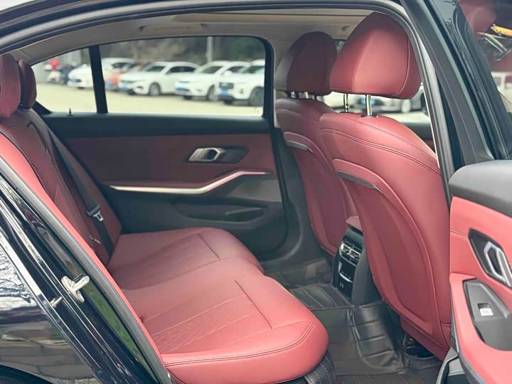 BMW i3, 2023 — фото 8 из 9