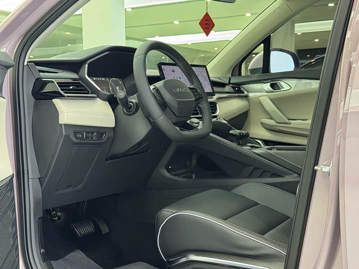 Lynk & Co 06 EM-P Hybrid, 2023 — фото 5 из 9
