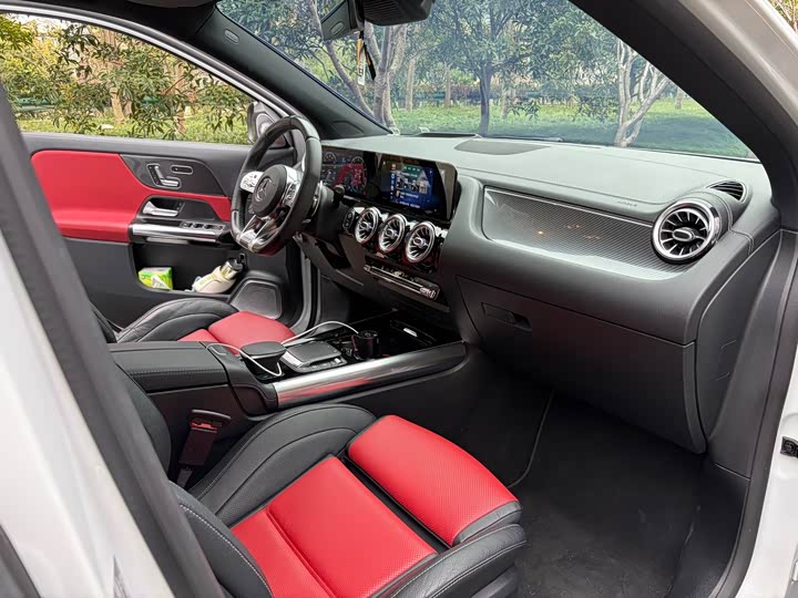 Mercedes-Benz GLA-Class AMG, 2023 — фото 6 из 9