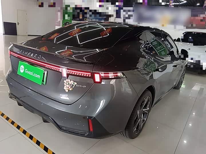 Lynk & Co 07 EM-P Hybrid, 2024 — фото 7 из 9