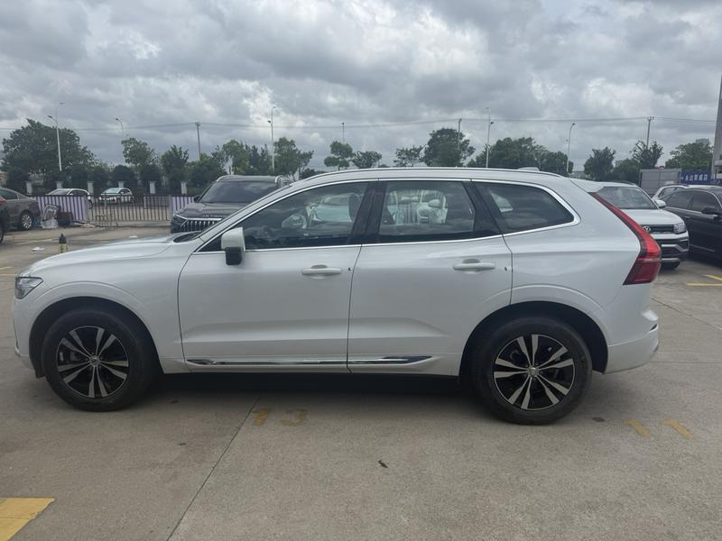 Volvo XC60, 2024 — фото 4 из 12