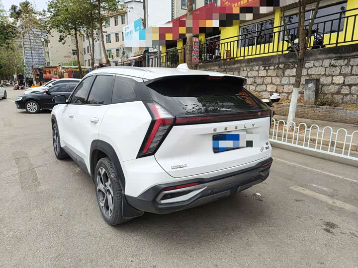 Geely Atlas L, 2023 — фото 9 из 9