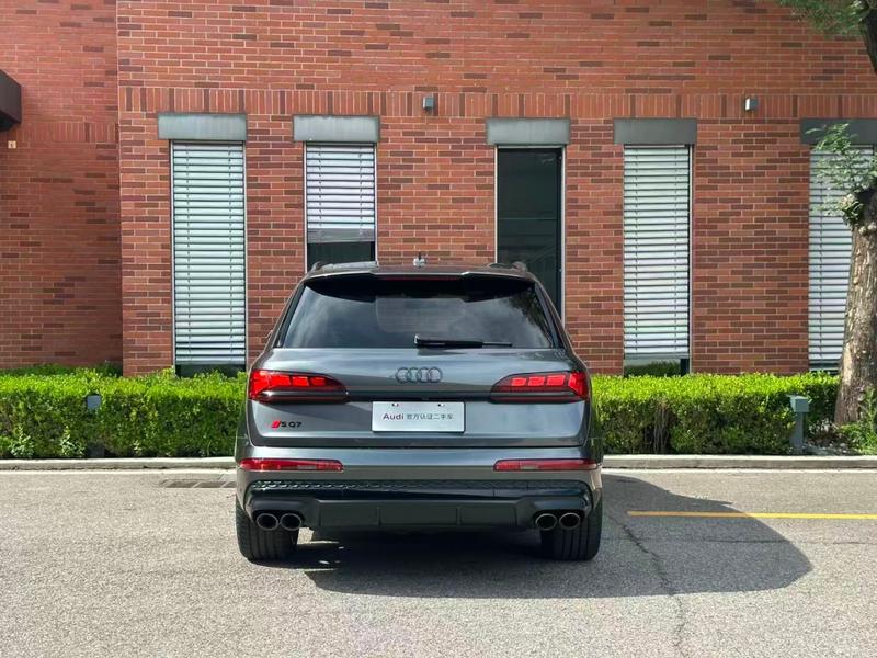 Audi SQ7, 2025 — фото 3 из 12