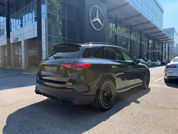 Mercedes-Benz GLC-Class AMG, 2025 — фото 3 из 9
