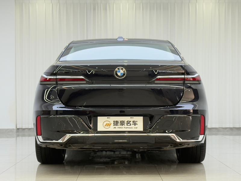 BMW 7 Series, 2025 — фото 3 из 8