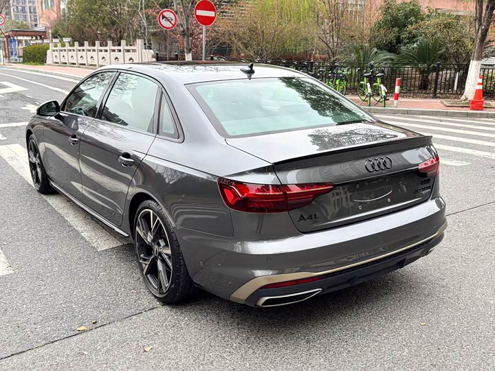 Audi A4L, 2023 — фото 6 из 9