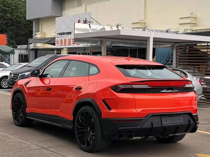 Lamborghini Urus SE, 2026 — фото 3 из 9