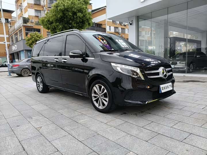 Mercedes-Benz V-Class, 2022 — фото 7 из 9