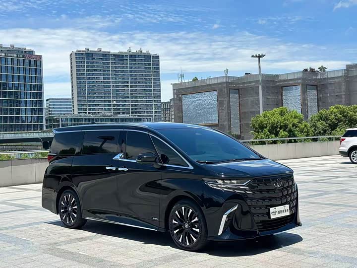 Toyota Alphard, 2025 — фото 3 из 9