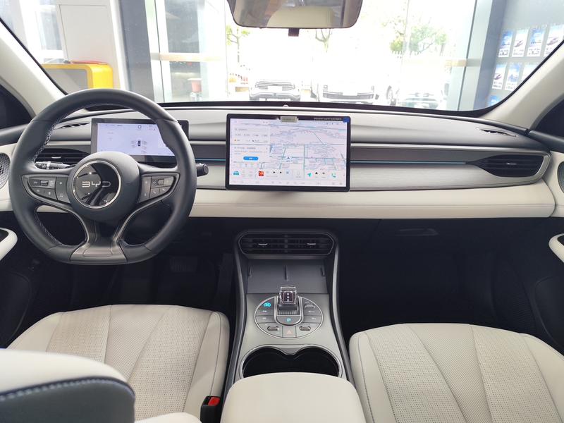 BYD Seal 05 DM-i Hybrid, 2024 — фото 7 из 11