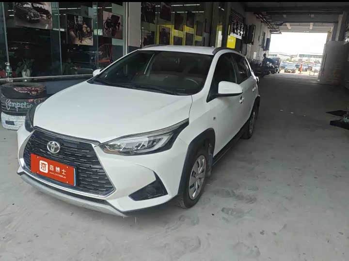 Toyota Yaris L Hatchback, 2022 — фото 6 из 9