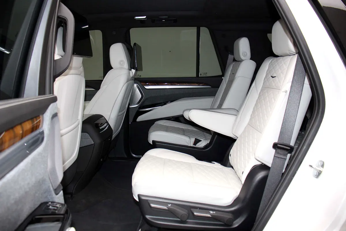 Cadillac Escalade, 2025 — фото 9 из 10