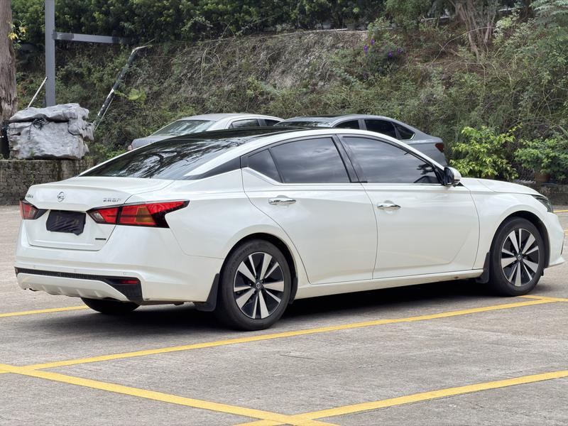 Nissan Teana, 2022 — фото 6 из 10