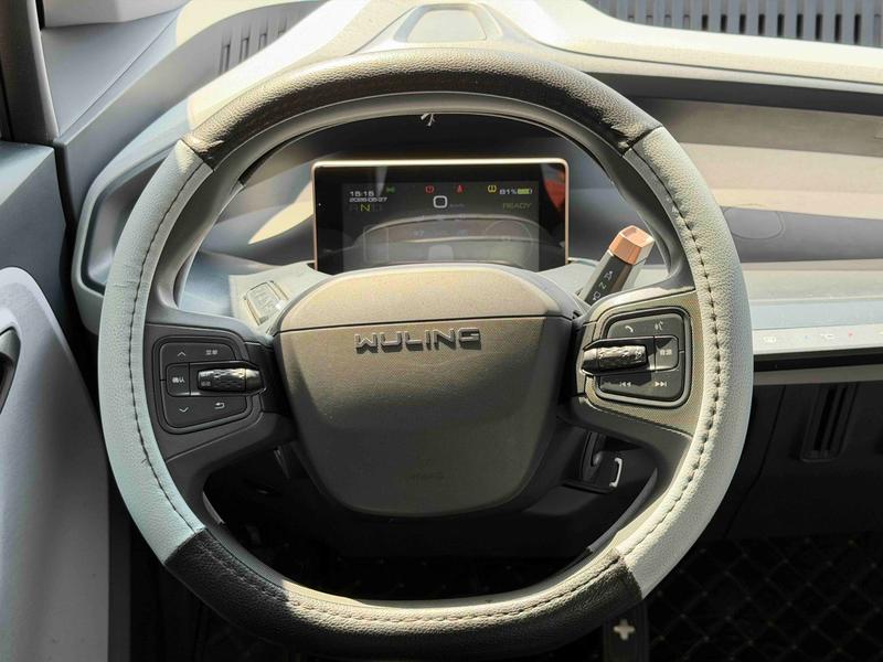 Wuling Nano EV, 2021 — фото 10 из 12