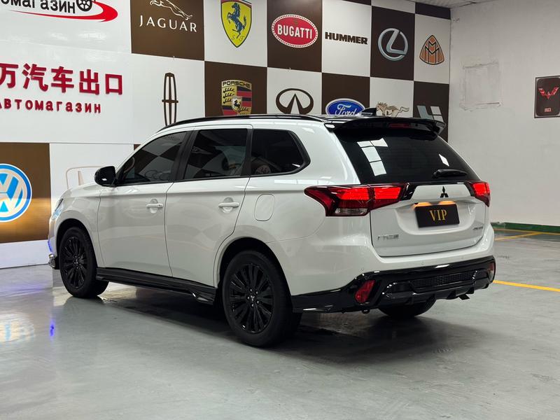 Mitsubishi Outlander, 2022 — фото 4 из 12