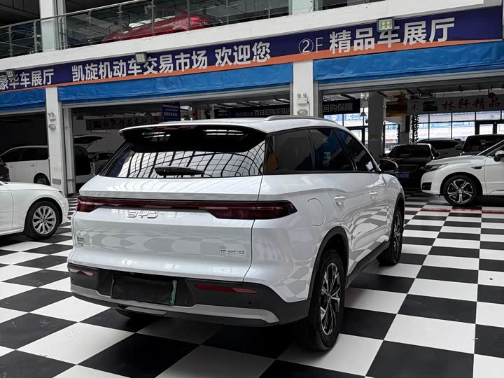 BYD Song Pro Hybrid, 2025 — фото 4 из 9
